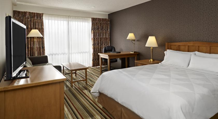 Готель Doubletree By Hilton Calgary North Екстер'єр фото